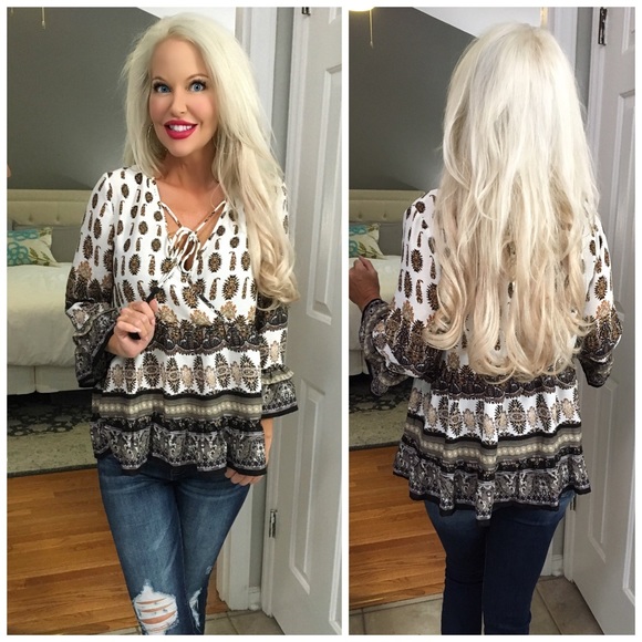 LAST 1! ❤️3 qtr bell sleeve tie front top! - Picture 2 of 2